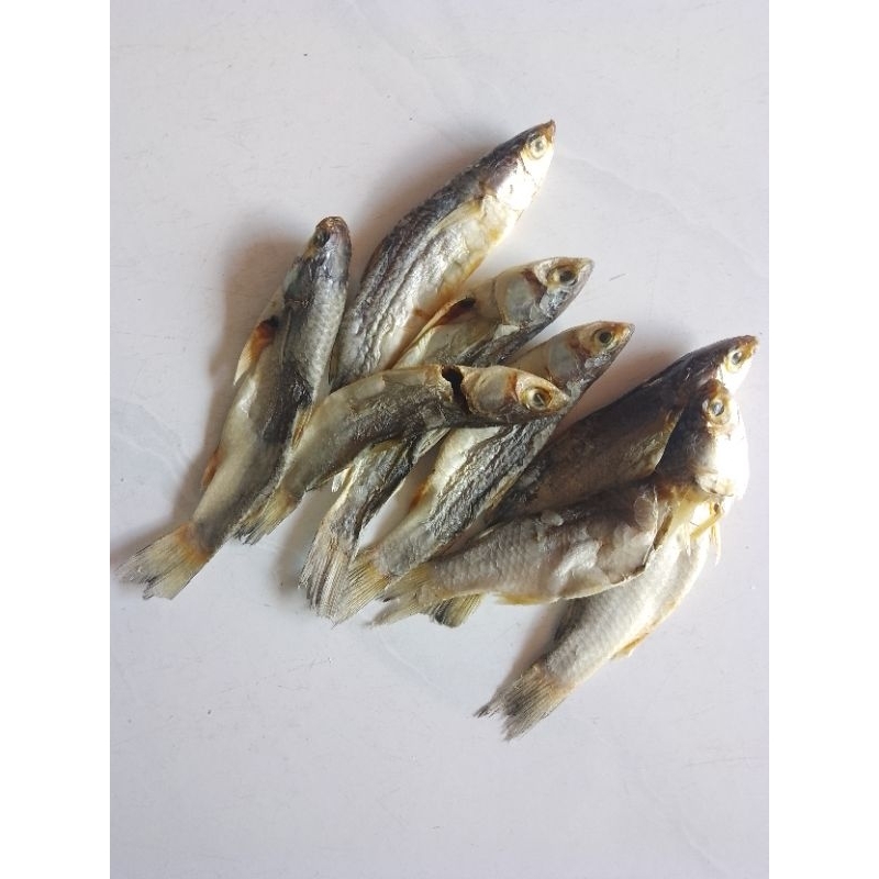 

Ikan Asin Senangin tanpa pengawet buatan