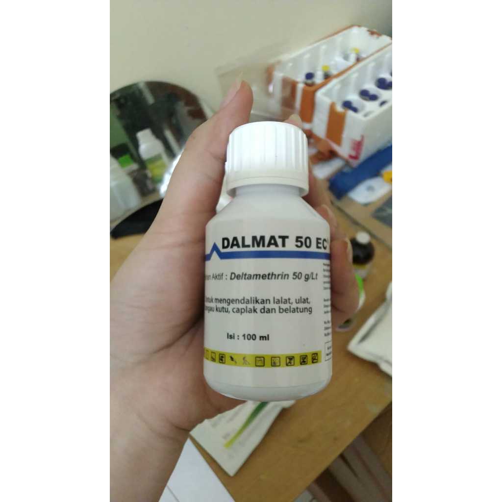 Dalmat 50 EC - Dalmat 100ml - Obat Kutu - Anjing - Kucing - Obat Kutu Mandi