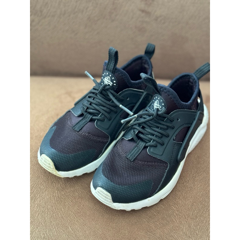 Nike Huarache kids "black white" Original, Preloved.