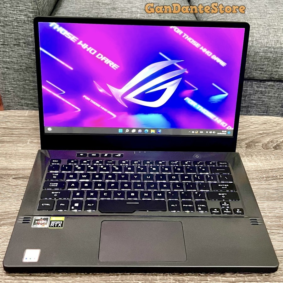 Asus ROG Zephyrus G14 Ryzen 7 RTX 3050 IPS 100% sRGB Premium Gaming Slim Desain