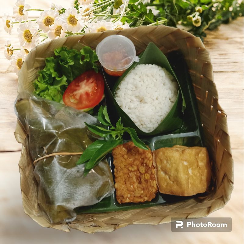 

Paket Nasi Besek Garang Asam Ayam Nikmat dan Lezat