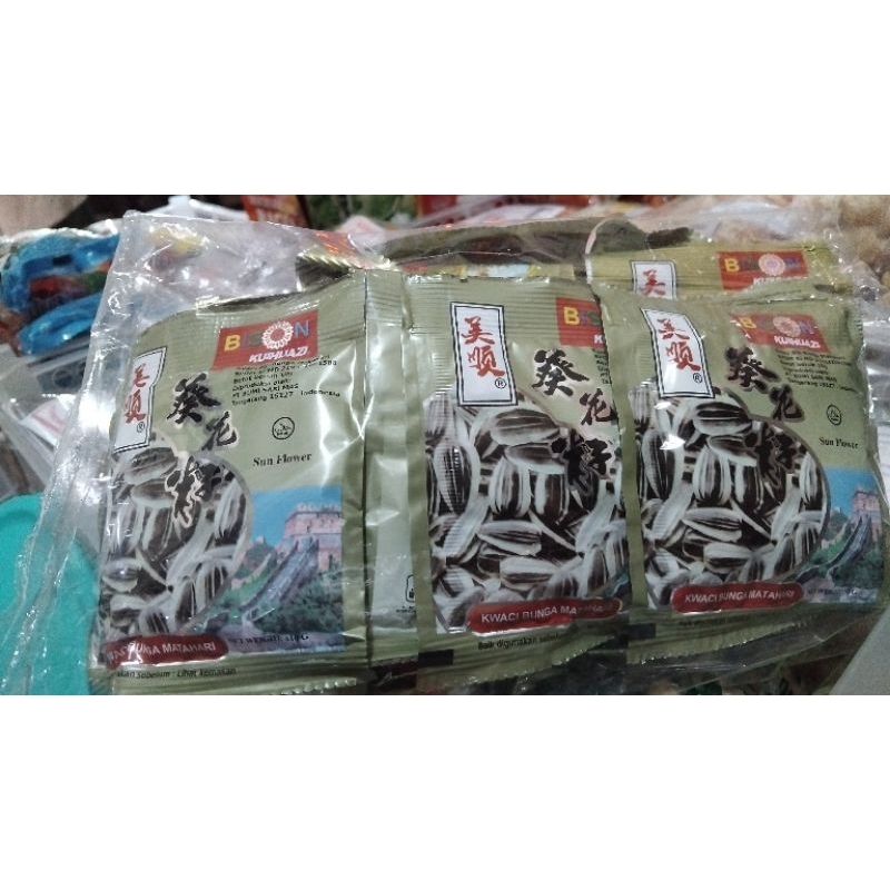 

Kuaci Bison 1 pack isi 20 bks