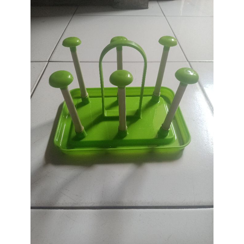 Stand gelas plastik hijau / rak gelas plastik/ wadah gelas plastik