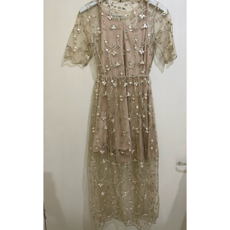 Preloved - One Set Dress With Inner Motif Bunga