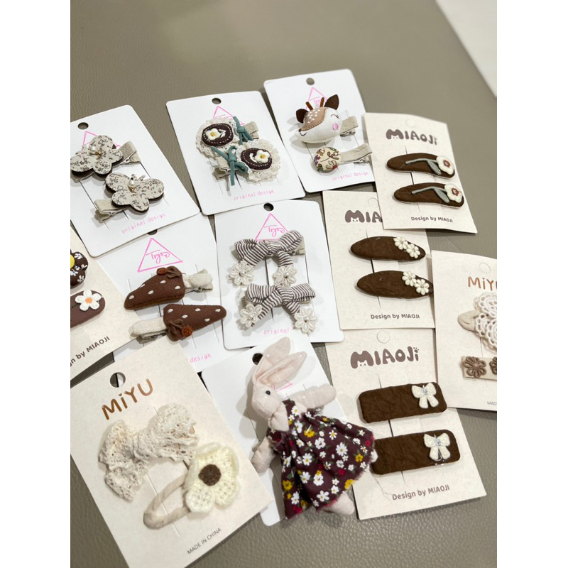 BEBE korean hair clip brown and beige hair accessories