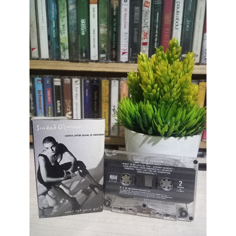 KASET SINEAD O CONNOR I AM NOT YOUR GIRL ?