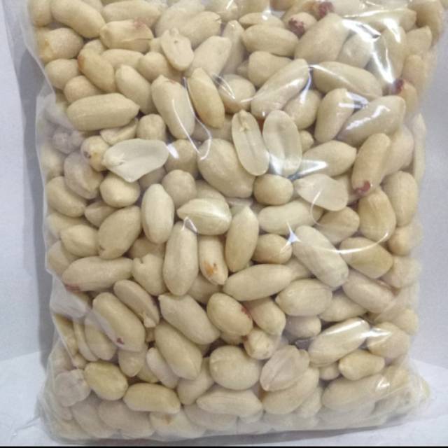 

250 Gram Kacang Kupas Mentah Besar dan Putih