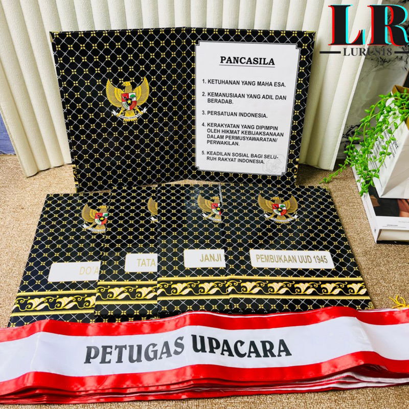 

PROMO MAP SLEMPANG LENGKAP. 5 MAP HITAM DAN 10 SLEMPANG PETUGAS UPACARA READY STOK