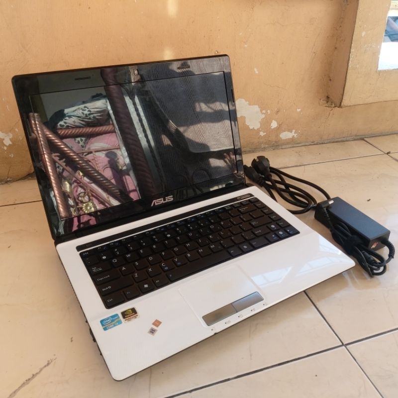 Laptop Asus K43SJ/A43SJ Core i3-2330M NVIDIA GT520M RAM 16GB SSD 256GB HDD 512GB