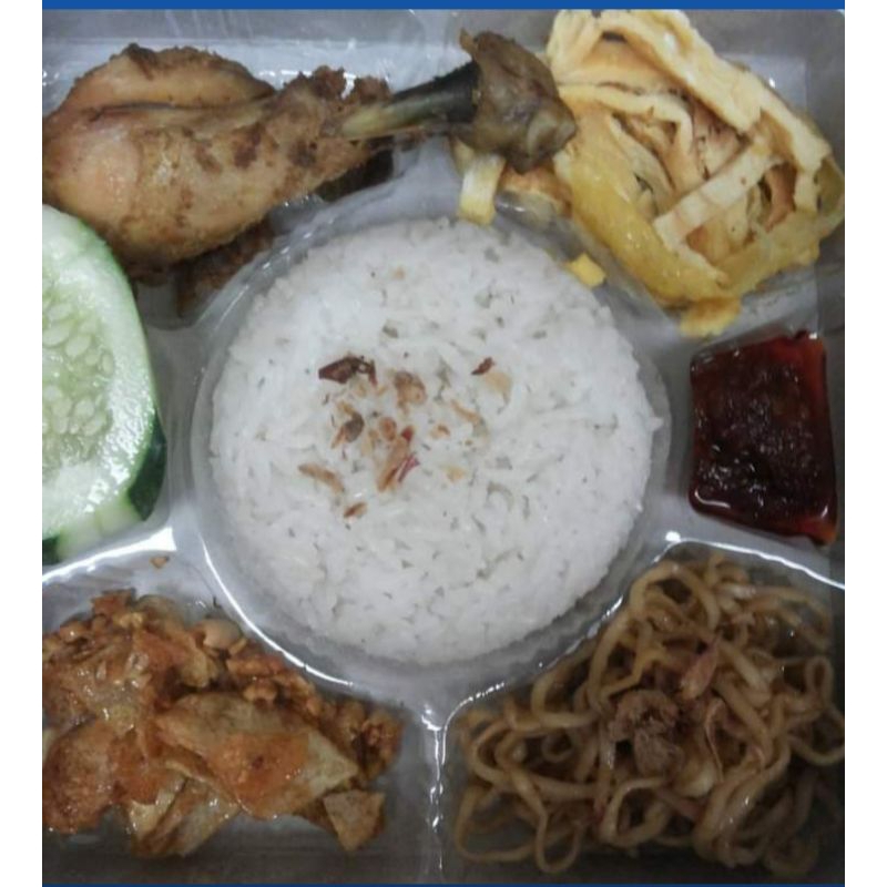 

Nasi Box BAKOELLAUK