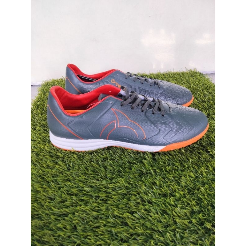 sepatu futsal Ortus forte orochi in