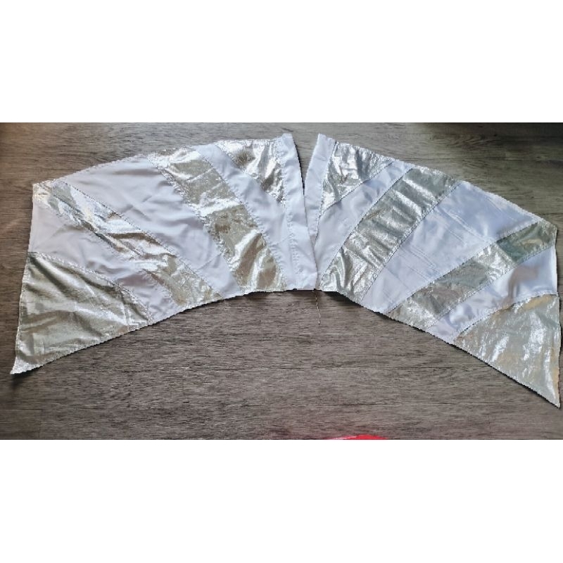 Flag banner gereja warna silver putih sepasang