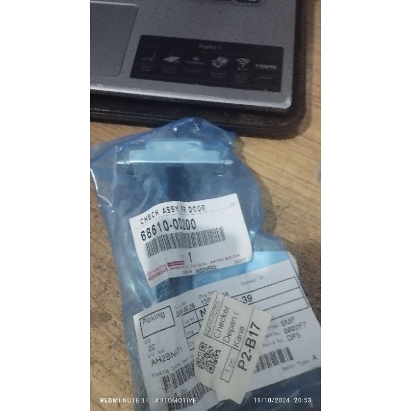 Stopper Check Door Tahanan Pintu Vios Yaris Sienta Depan Original 68610 0D200