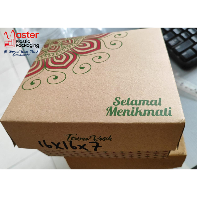 

Dus Kraft 16x16x7 / Kotak Kue Snack - 10 Pcs