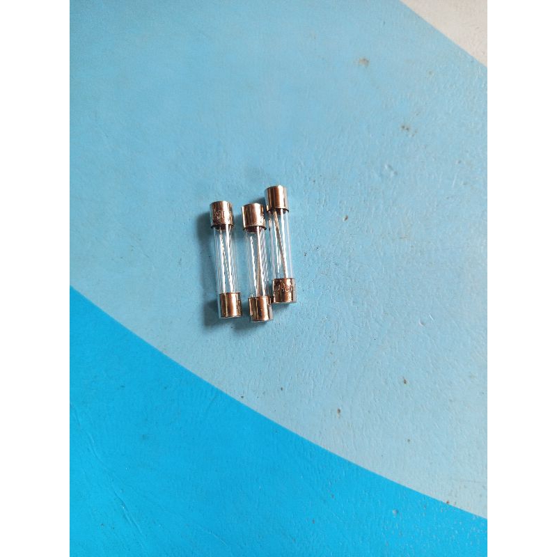 Fuse kaca besar 3A