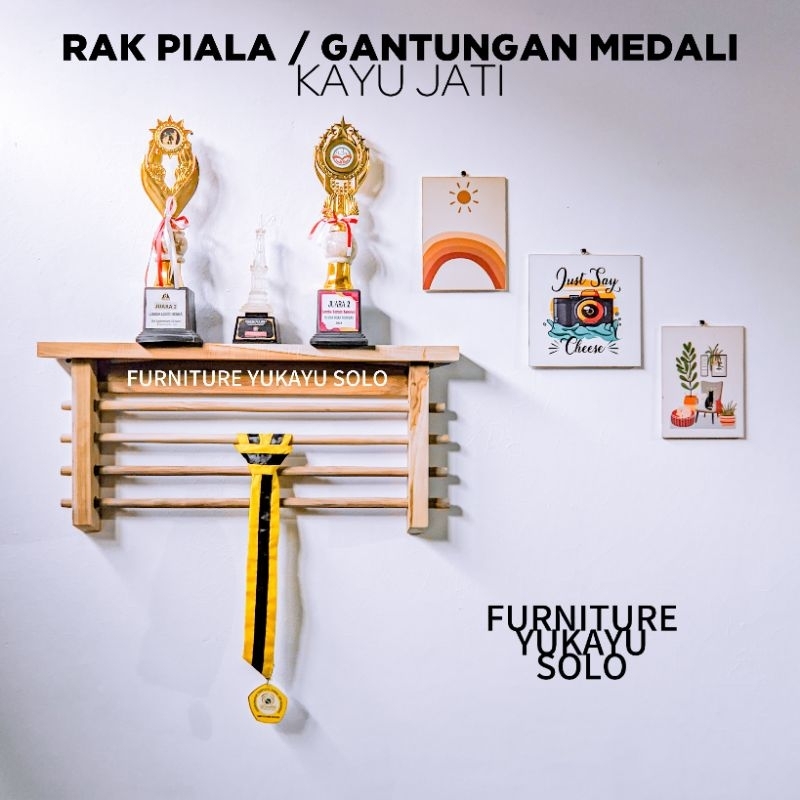 RAK PIALA DINDING / GANTUNGAN MEDALI KAYU JATI / ambalan piala / tempat piala / pajangan piala / hia