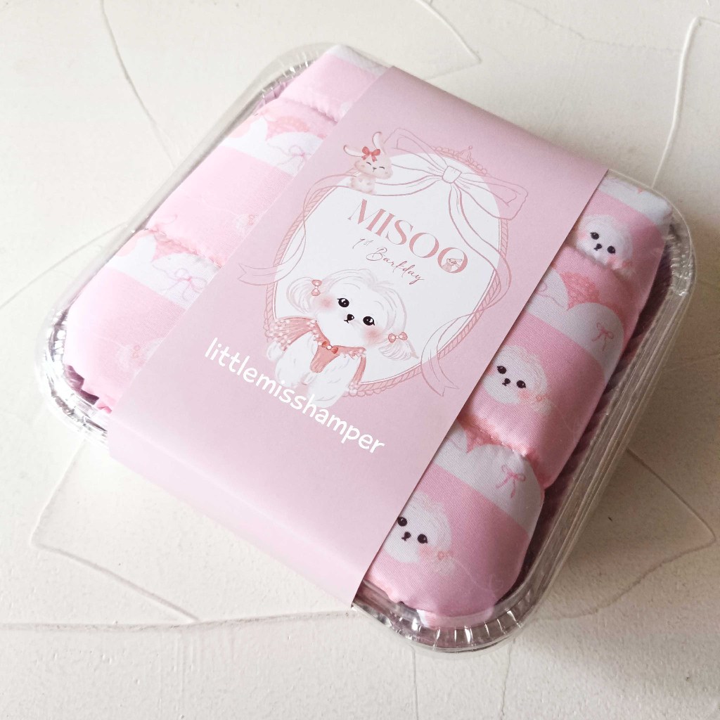 

CO bersama dengan bag - foil dan belt untuk kemasan puffy bun