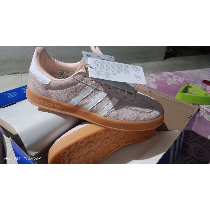 Sepatu Sneakers ADIDAS GAZELE pink garis 3