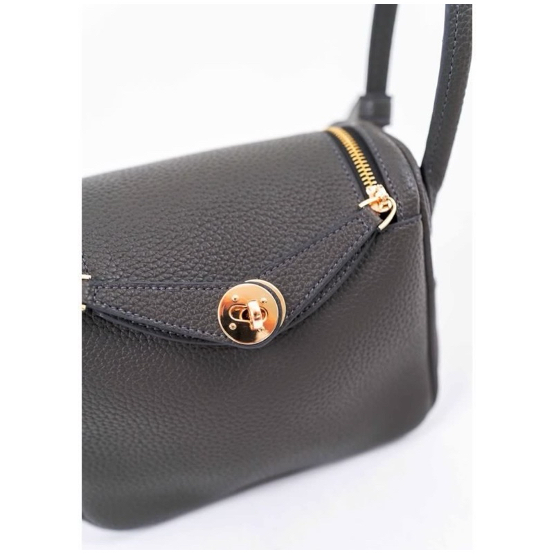 preloved shoulder bag like new