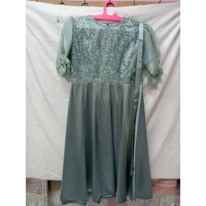 jual dress  anak remaja cantik mewah terbaru warna hijau mint, bahan satin premium