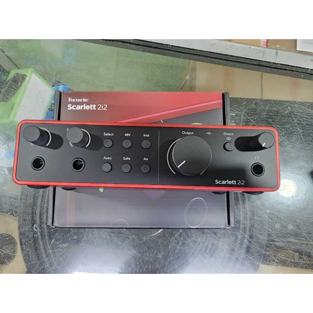Focusrite Scarlett 2i2 Studio 4rd Gen USB Audio Interface – PAKET
