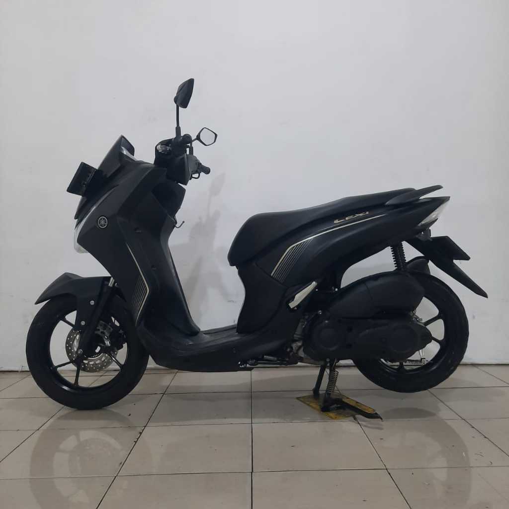 Yamaha Lexi 125 Standar Tahun 2023 Motor Bekas Plat DKI pajak Panjang Surat-surat Lengkap