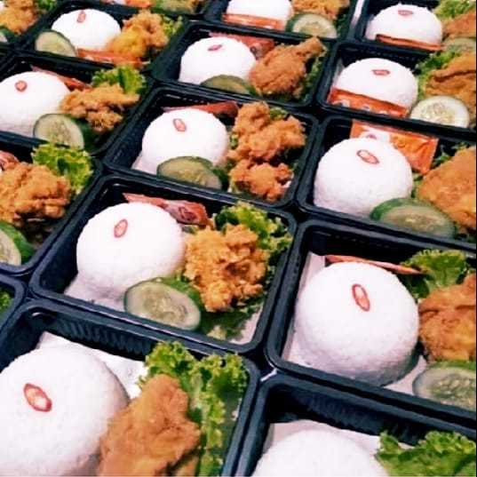 

Juragan Catering - Nasi Ayam Kentucky Murah Lezat Nikmat Paling Populer Halal