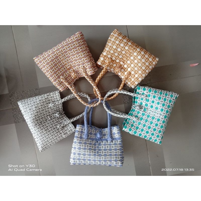 Tas anyaman motif jali