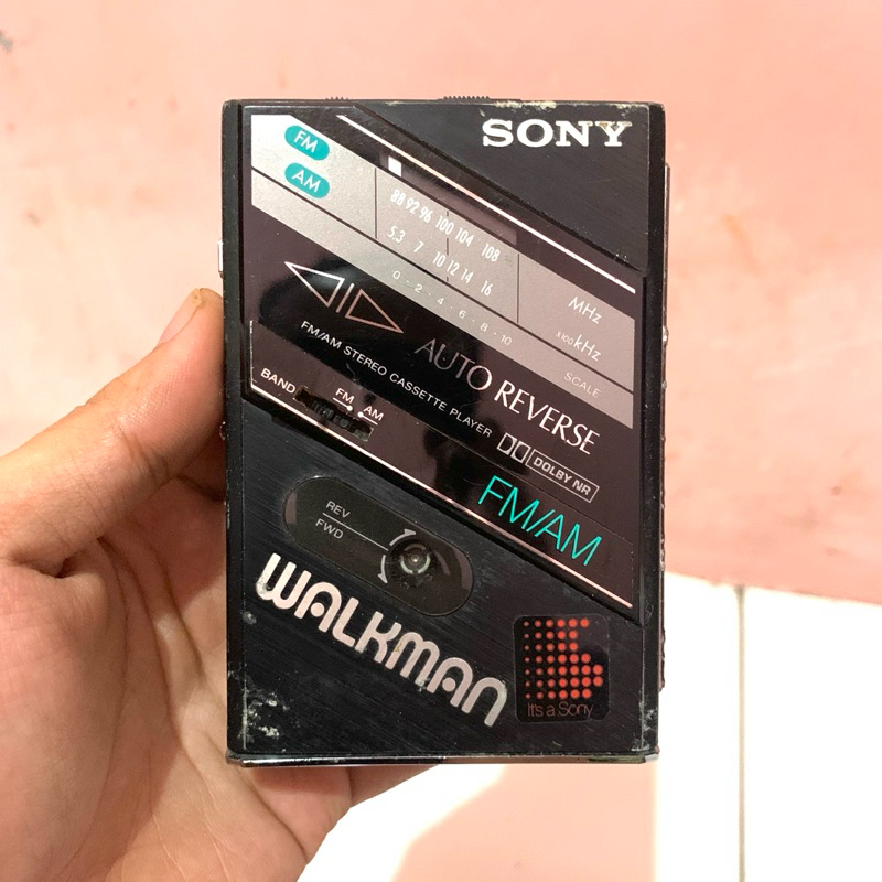 Sony Walkman FM/AM Stereo Cassette Player WM-F100 II (Portable Cassette Player / Walkman)