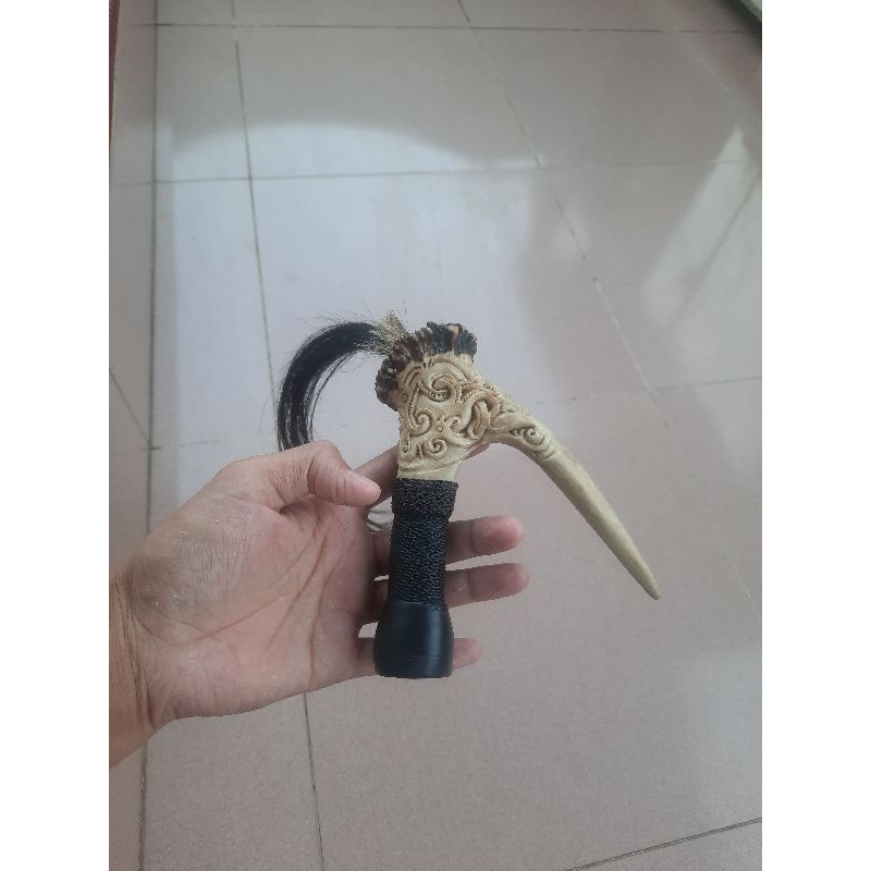 pisau_id, Hulu Tanduk