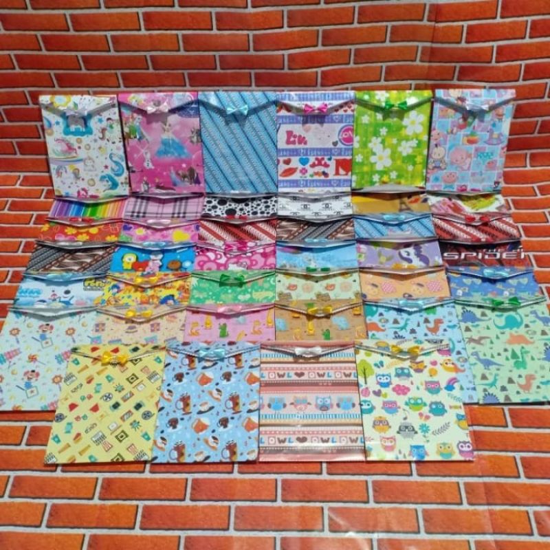 

Kertas kado instan kantong kado langsung jadi uk. kecil