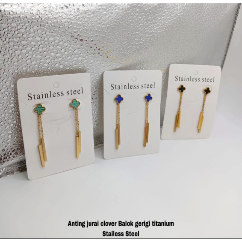 Anting jurai clover balok titanium fashion wanita