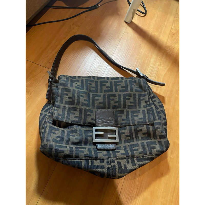 Fendi Mamma Baguette Preloved