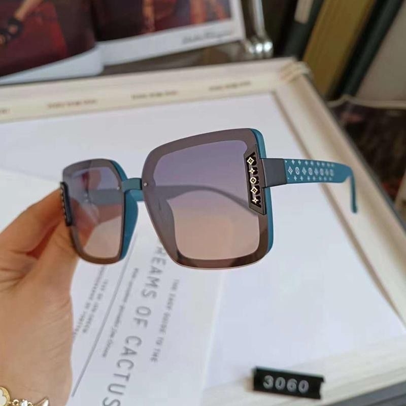 kacamata fashion wanita