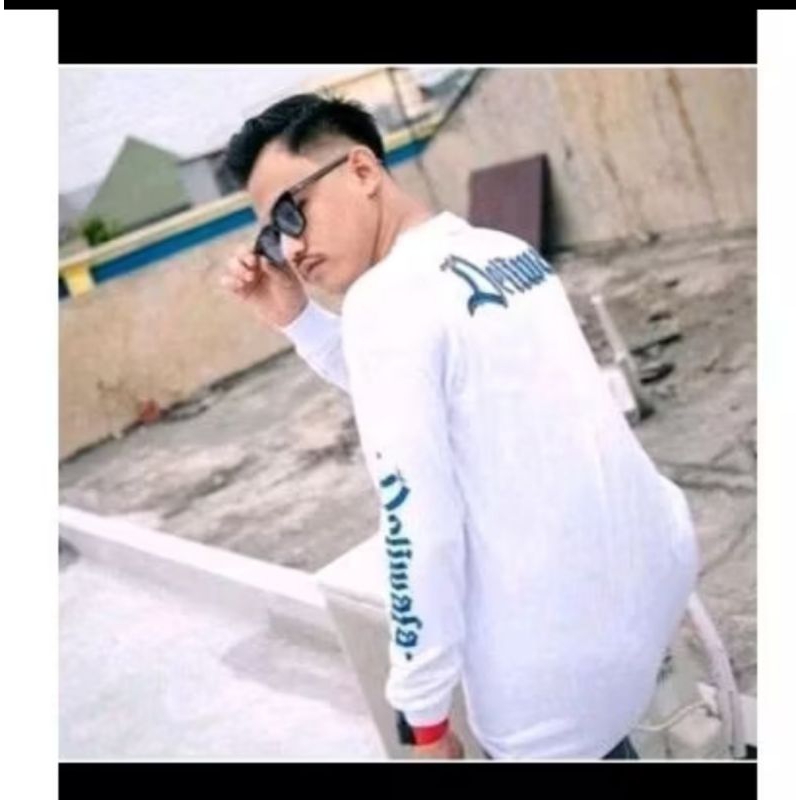 Kaos Deliwafa - T-shirt Long Slevede Kode Deliwafa Blu Ray