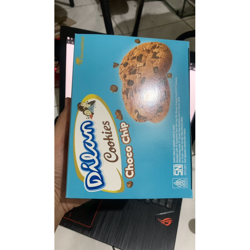 

DILAN COOKIES CHOCO CHIP 1 BOX ISI 23pcs