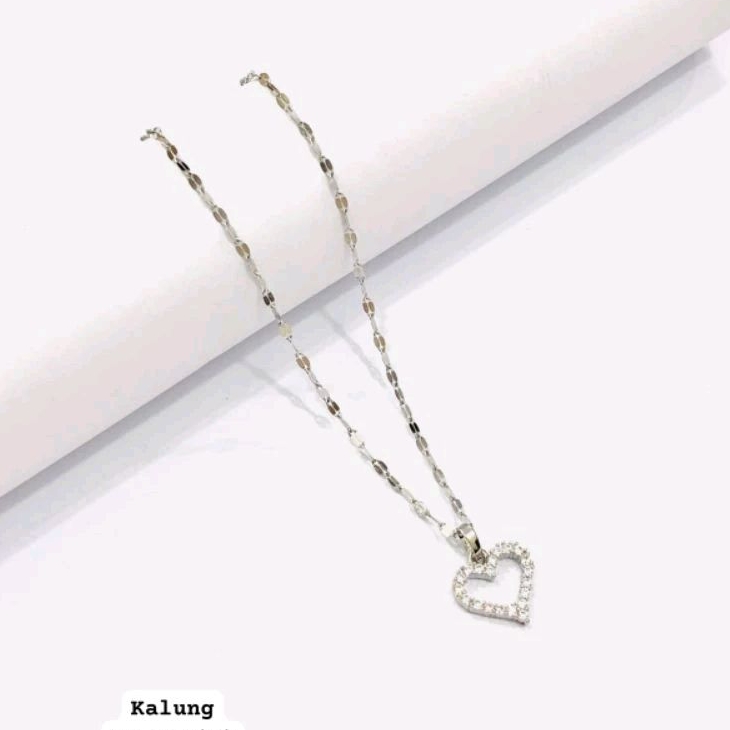 kalung bandul love permata titanium terbaru