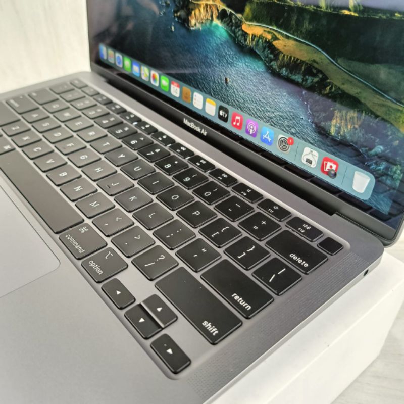 Macbook Air M1 Ram 8 Ssd 128 layar 13 inch lenkap full set