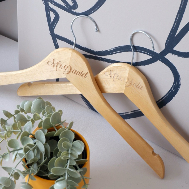 Hanger Baju Kayu // Gantungan Baju Free Ukir Nama dan Logo