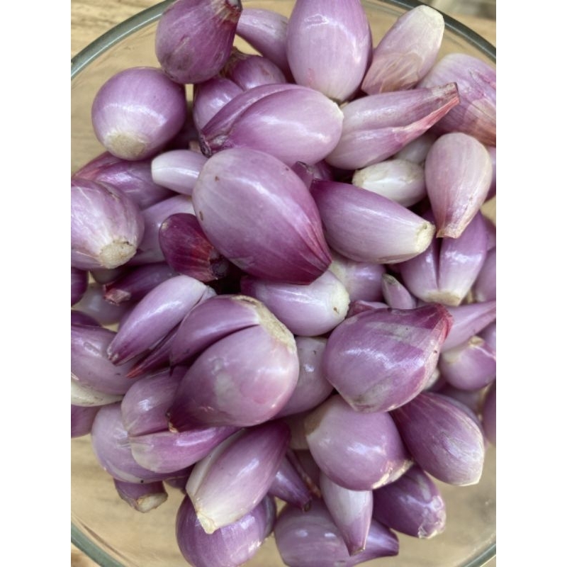 

bawang merah kupas 250gr atau ¼kg (O)
