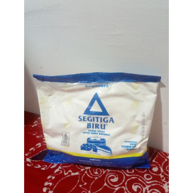 

Segitiga Biru tepung Terigu Untuk aneka makanan