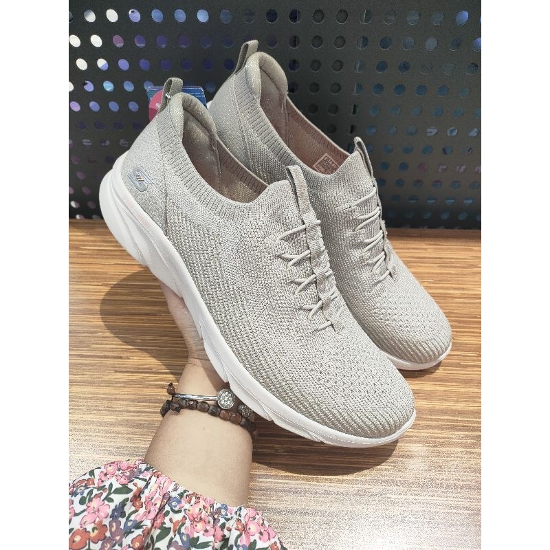 Skechers women sneakers