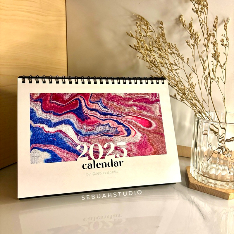 

Kalender Meja 2025 | Kalender Duduk Aesthetic 2025 Abstrak - sebuahstudio