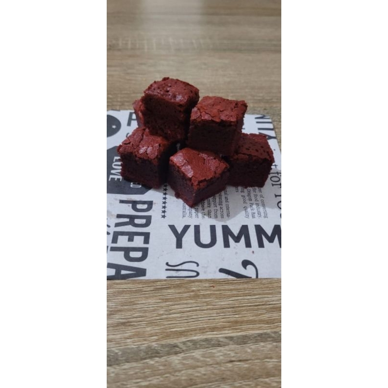 

BROWNIES BITES RED VELVET