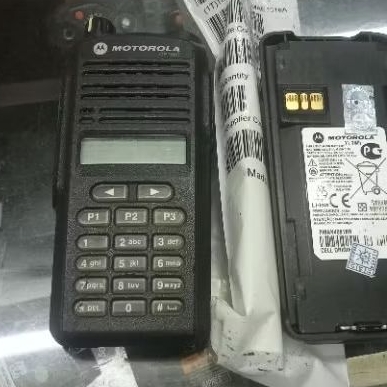 Ht Motorola cp 1660 vhf bekas tanpa charger