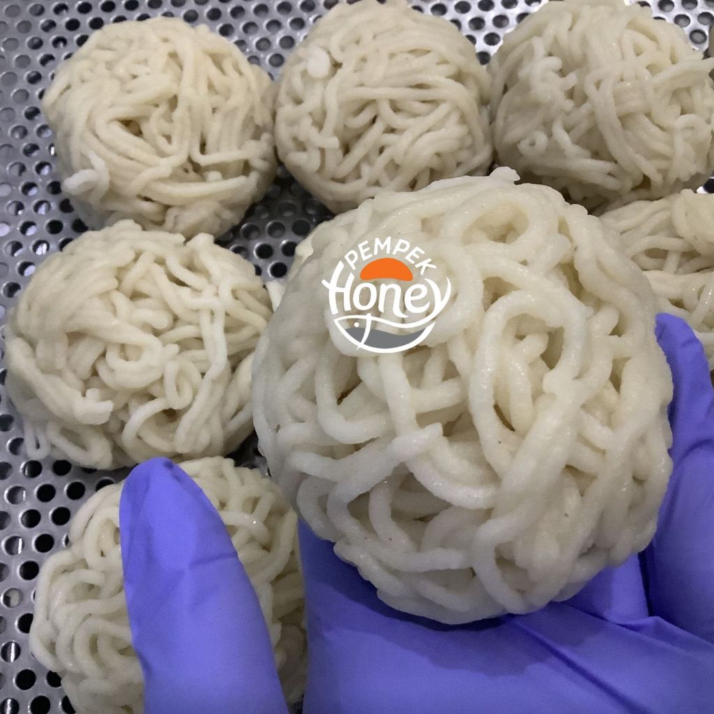 

SIAP MAKAN KERITING JUMBO ISI 20 PCS Ikan Tenggiri PREMIUM Tanpa Penguat Rasa (NON MSG) Halal MUI, SKP, SNI, BPOM, & HACCP