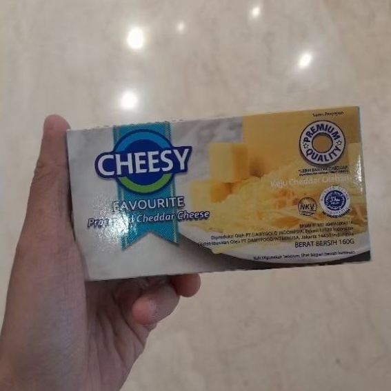 

Cheesy favourite keju cheddar olahan 160gr