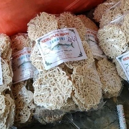 

Kerupuk Ikan Tenggiri Asli Prenduan