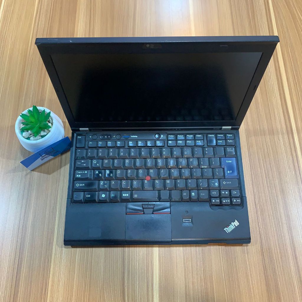 LENOVO THINKPAD X220 CORE i5 GEN 4 RAM 4GB SSD 128GB SECOND/BEKAS
