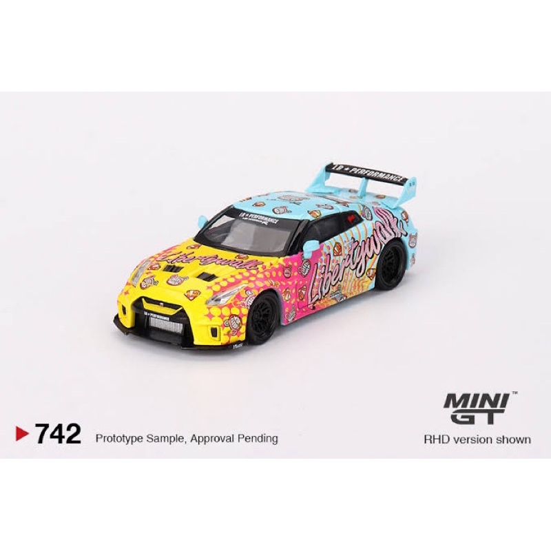 Mini GT R35 LBWK Kuma